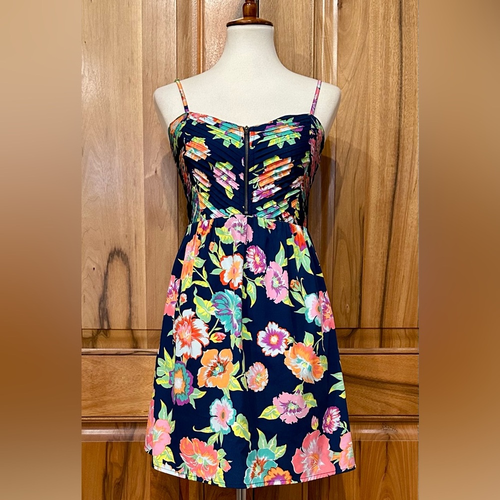 Roxy Tropical Mini-Dress/Adjustable Spaghetti Straps, Quilted/Pleated Top EUC, M
